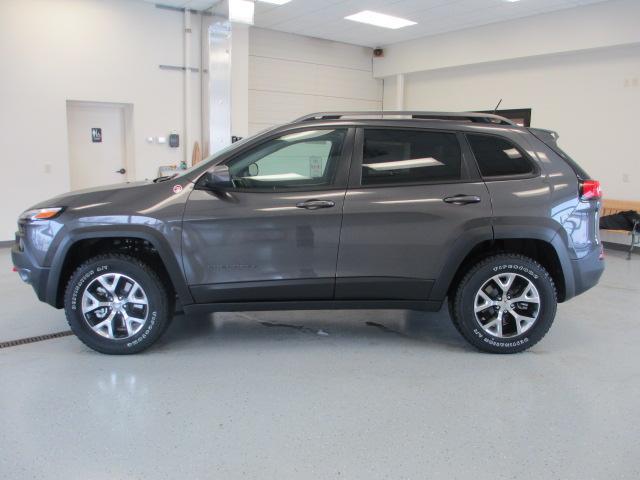 2014 Jeep Cherokee Navigation Package AWD SUV