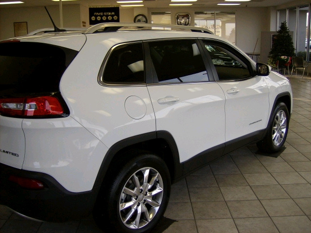 2014 Jeep Cherokee Super