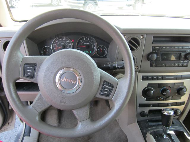 2006 Jeep Commander Ram 3500 Diesel 2-WD