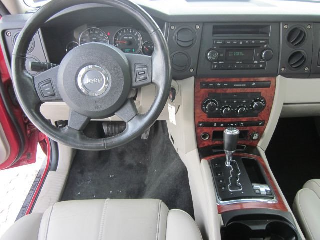 2006 Jeep Commander Super