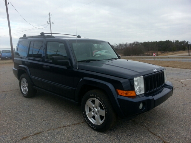 2006 Jeep Commander Bucket