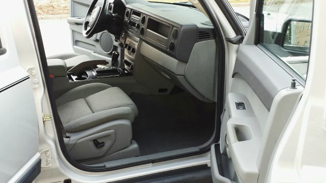 2006 Jeep Commander GSX