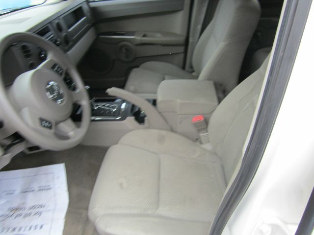 2006 Jeep Commander Ram 3500 Diesel 2-WD