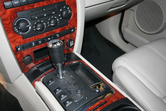 2006 Jeep Commander SLT 25