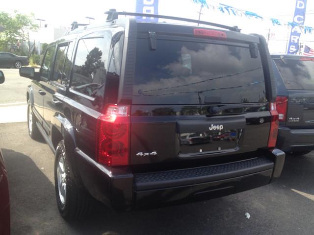 2006 Jeep Commander ES LX