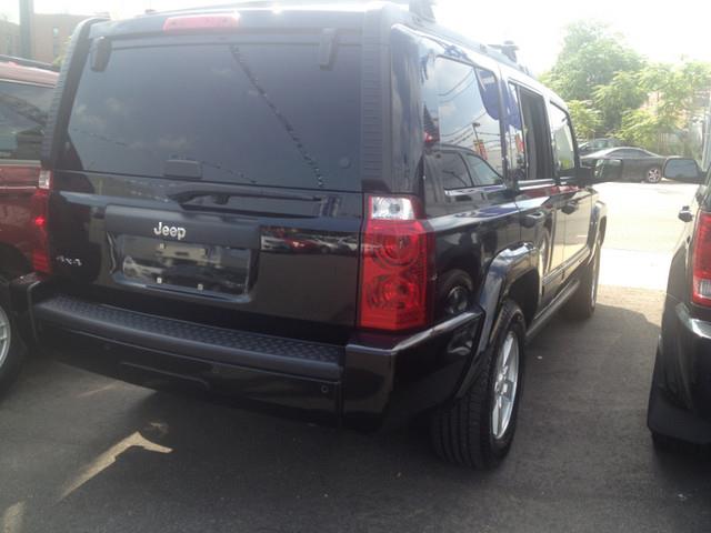 2006 Jeep Commander ES LX