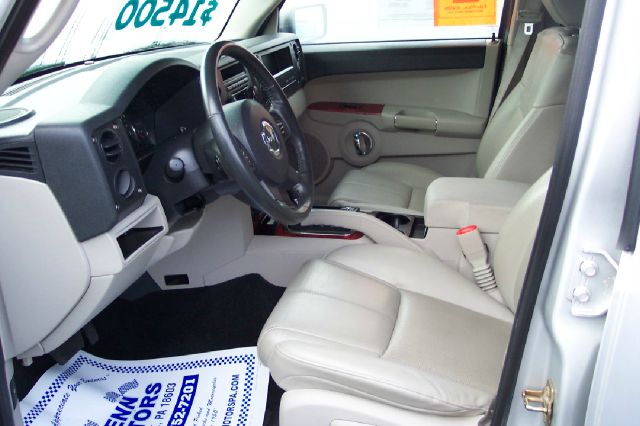 2006 Jeep Commander Super