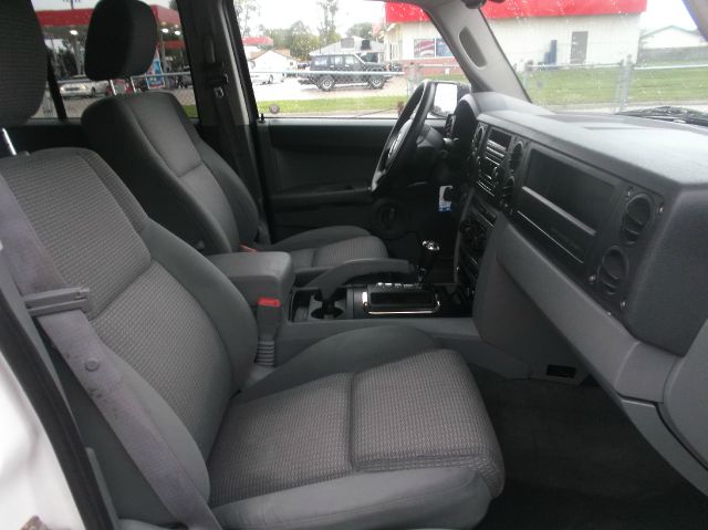 2006 Jeep Commander Ram 3500 Diesel 2-WD