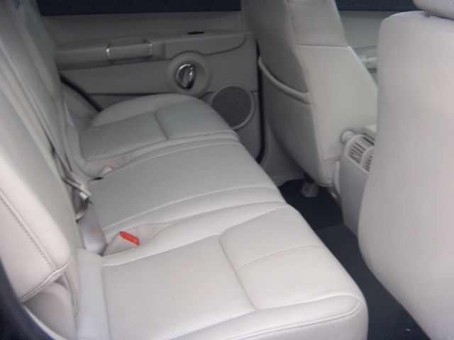 2006 Jeep Commander Super