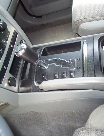 2006 Jeep Commander Ram 3500 Diesel 2-WD