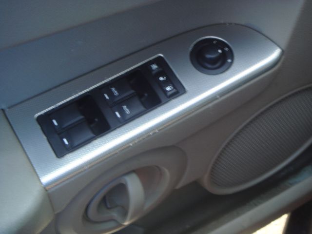 2006 Jeep Commander Ram 3500 Diesel 2-WD