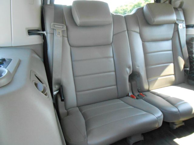 2006 Jeep Commander Ram 3500 Diesel 2-WD