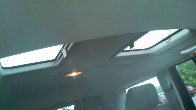 2006 Jeep Commander Ram 3500 Diesel 2-WD