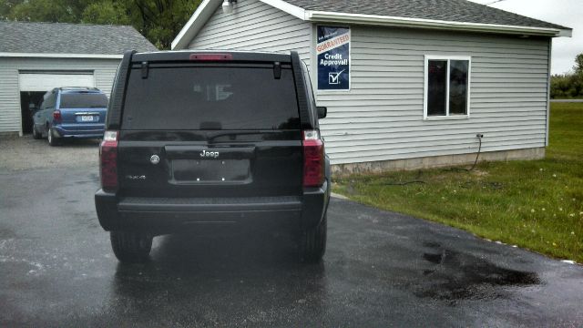 2006 Jeep Commander Ram 3500 Diesel 2-WD