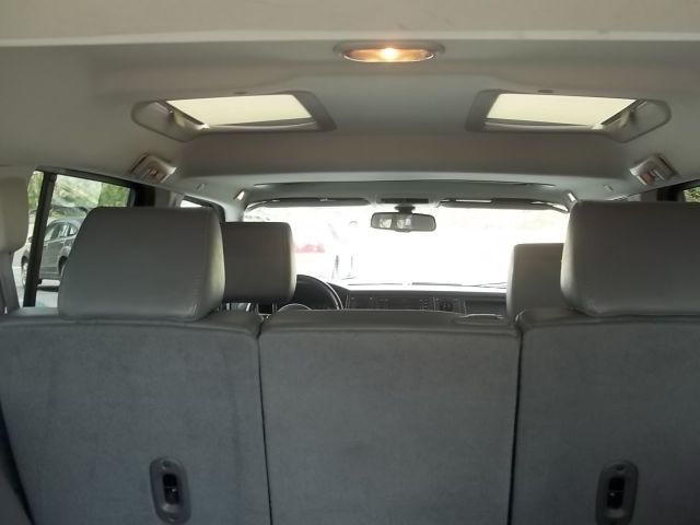 2006 Jeep Commander Ram 3500 Diesel 2-WD