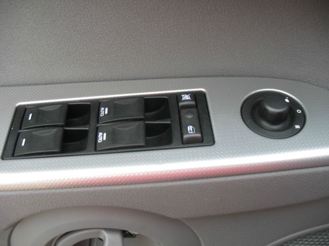 2006 Jeep Commander Ram 3500 Diesel 2-WD