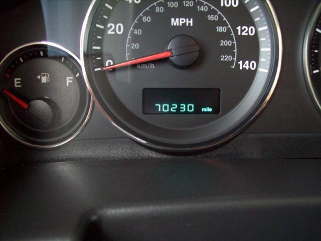 2006 Jeep Commander Unknown