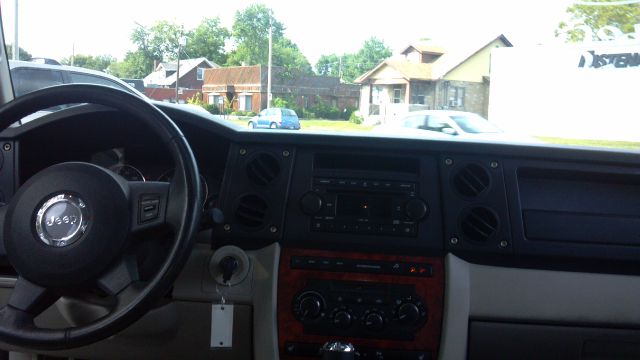 2006 Jeep Commander Super