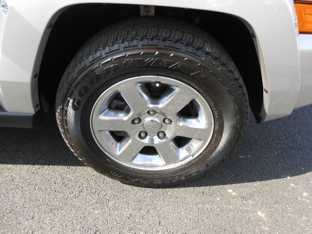 2006 Jeep Commander Super