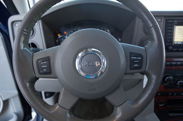 2006 Jeep Commander Super