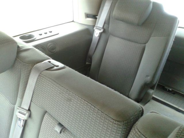 2006 Jeep Commander Ram 3500 Diesel 2-WD