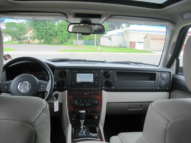2006 Jeep Commander Super