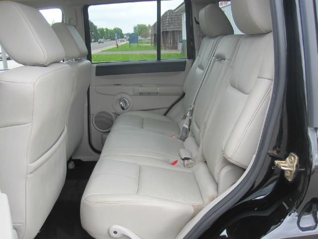 2006 Jeep Commander Super
