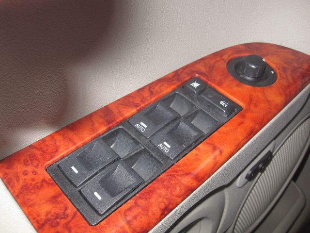 2006 Jeep Commander Super