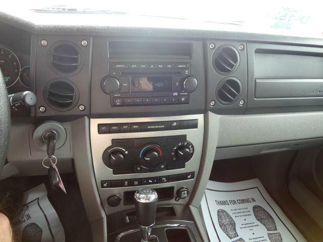 2006 Jeep Commander GSX