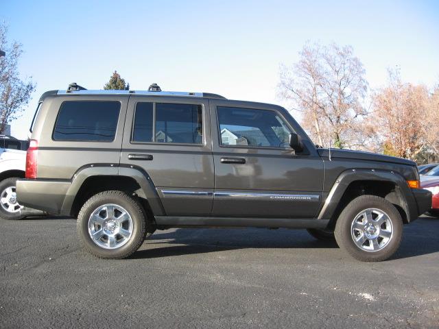 2006 Jeep Commander SLT 25