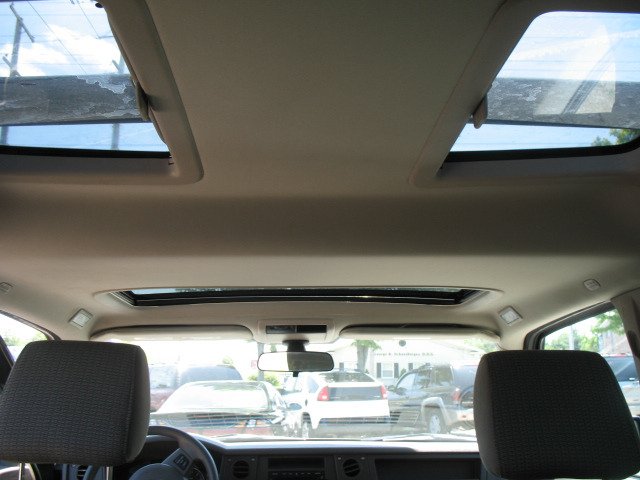 2006 Jeep Commander Ram 3500 Diesel 2-WD