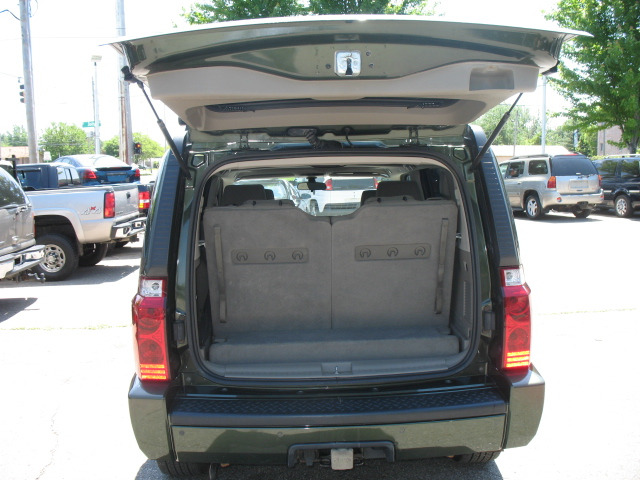 2006 Jeep Commander Ram 3500 Diesel 2-WD