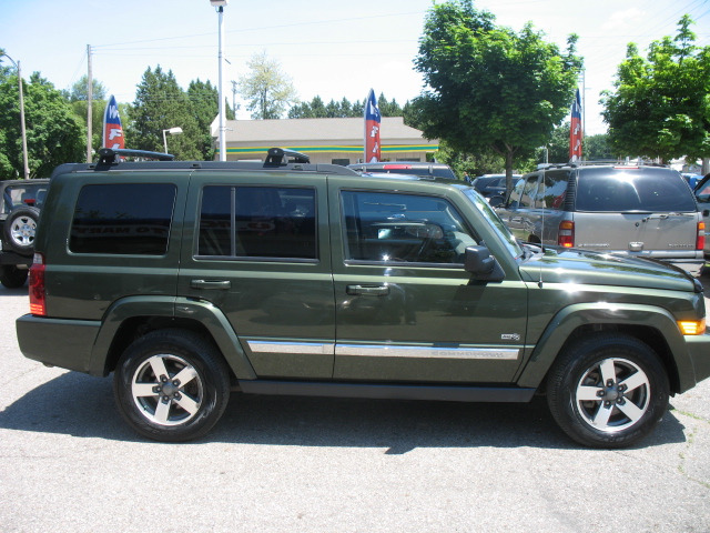 2006 Jeep Commander Ram 3500 Diesel 2-WD