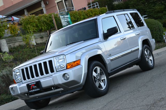 2006 Jeep Commander 4wd