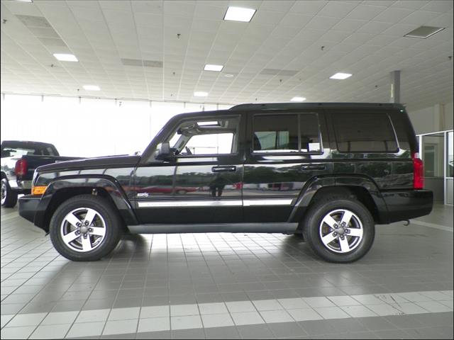 2006 Jeep Commander GSX