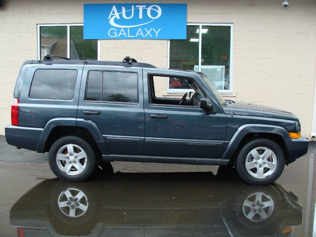 2006 Jeep Commander Base