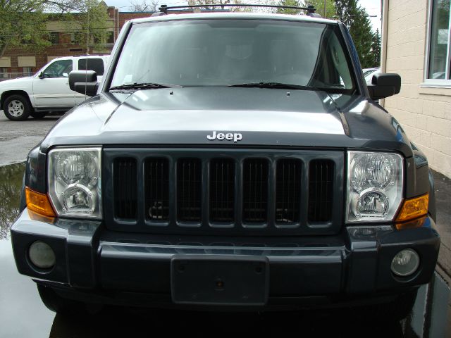 2006 Jeep Commander Base