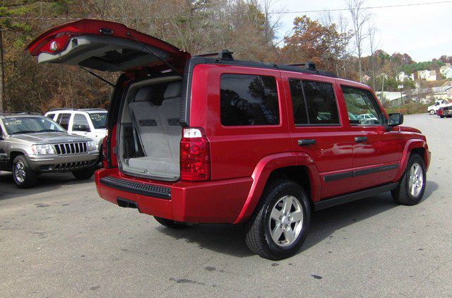 2006 Jeep Commander Ram 3500 Diesel 2-WD