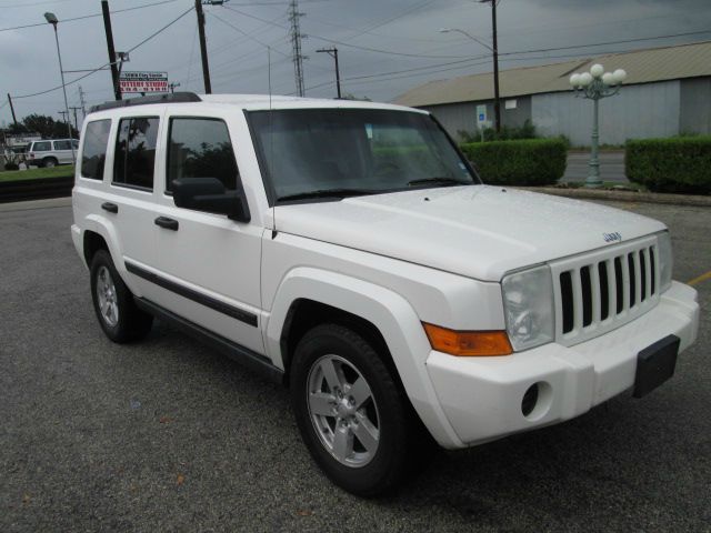 2006 Jeep Commander Ram 3500 Diesel 2-WD