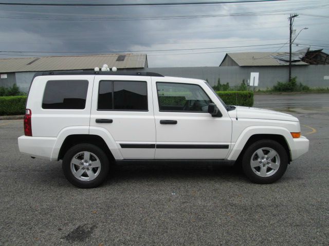 2006 Jeep Commander Ram 3500 Diesel 2-WD