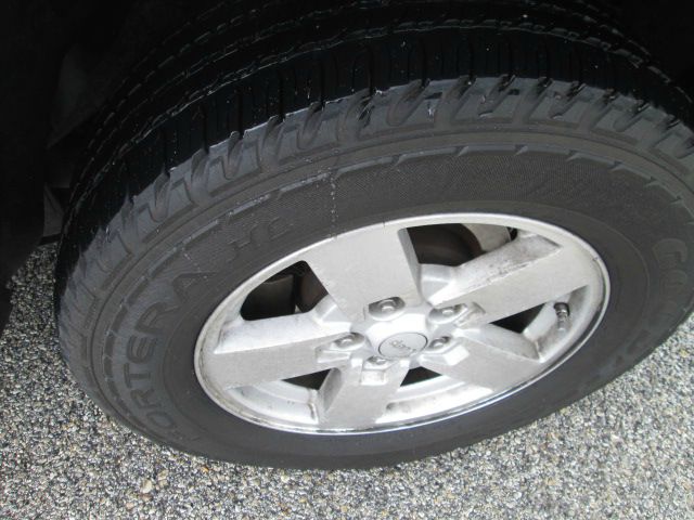 2006 Jeep Commander Ram 3500 Diesel 2-WD