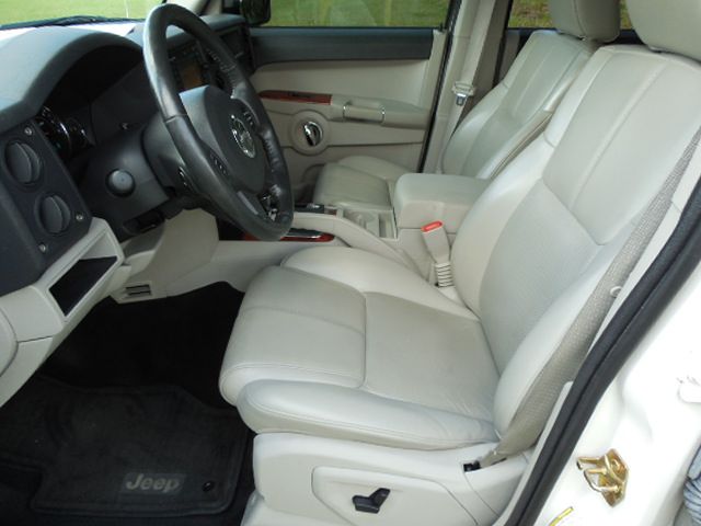 2007 Jeep Commander Super