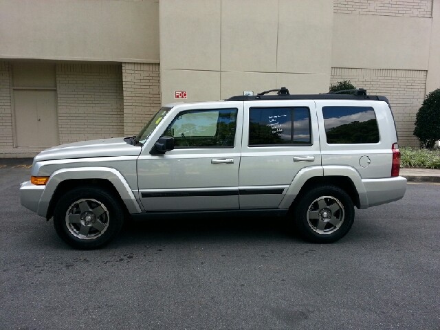 2007 Jeep Commander Extended Cab V8 LT W/1lt