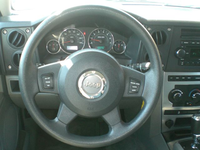 2007 Jeep Commander Elk Conversion Van