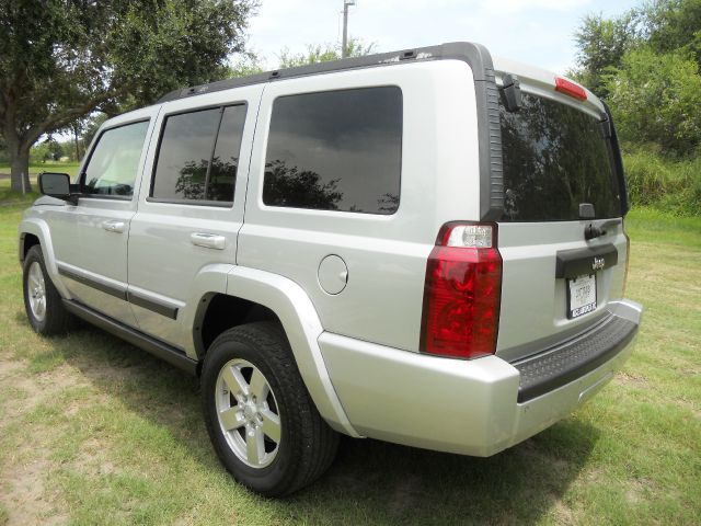 2007 Jeep Commander Extended Cab V8 LT W/1lt