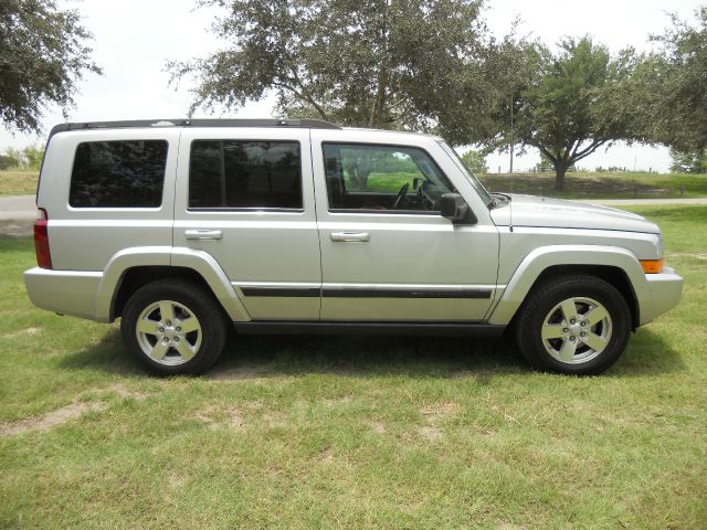 2007 Jeep Commander Extended Cab V8 LT W/1lt