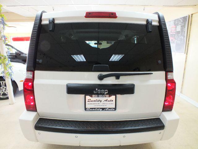 2007 Jeep Commander Extended Cab V8 LT W/1lt