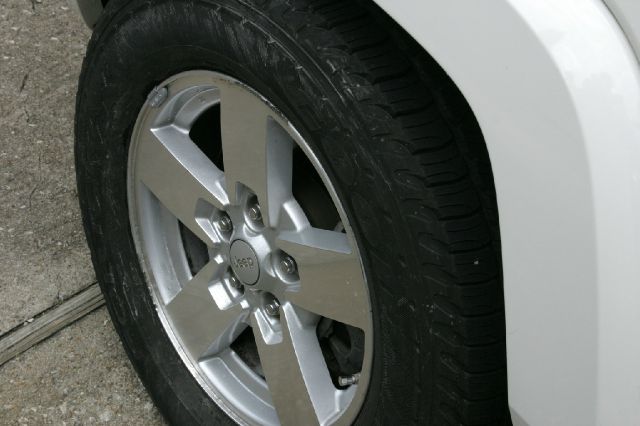 2007 Jeep Commander Super