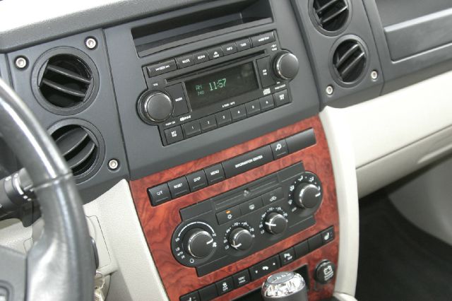 2007 Jeep Commander Super