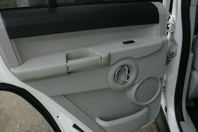 2007 Jeep Commander Super